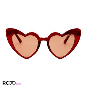 عکس از عینک شب زنانه فانتزی با فریم قلبی شکل، قرمز رنگ، شاین دار و لنز قرمز میو میو مدل akl6