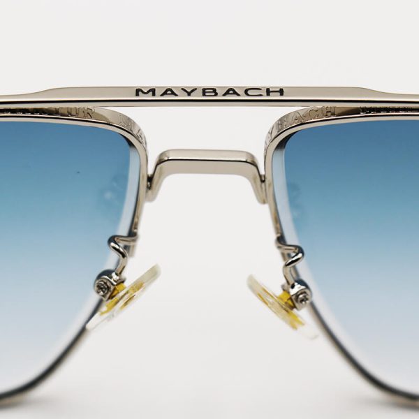 عکس از عینک آفتابی maybach با فریم نقره ای، خلبانی شکل و عدسی آبی سایه روشن مدل z46