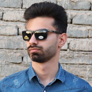 عکس از عینک آفتابی پرسول Persol با فریم مستطیلی، لنز سنگ و آنتی رفلکس مدل 2802G بر روی صورت محمدحسین ابراهیم زاده