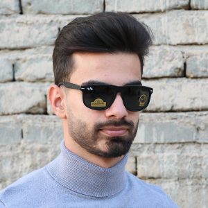 عینک آفتابی خلبانی ریبن فراری با عدسی جنس سنگ مدل RB756 بر روی صورت محمدحسین ابراهیم زاده