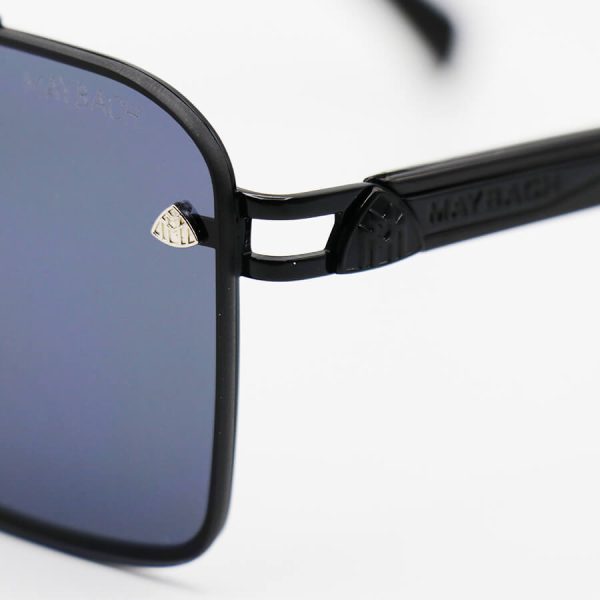 عکس از عینک آفتابی maybach با فریم مشکی، شکل چندضلعی، جنس فلزی و عدسی دودی تیره مدل 22384