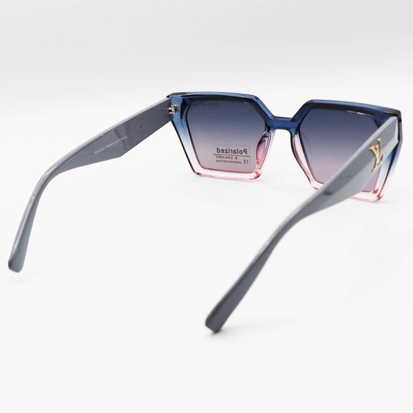 عکس از عینک آفتابی گربه ای پلاریزه با فریم دو رنگ، دسته طوسی و لنز سایه روشن louis vuitton مدل p88005