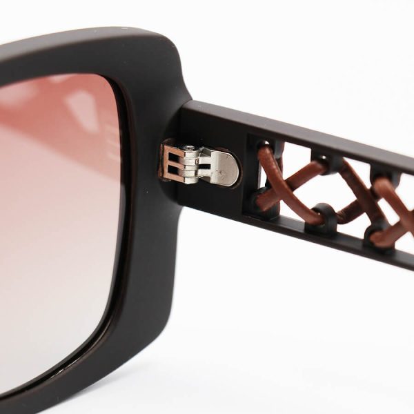 عکس از عینک آفتابی پلاریزه گوچی با دسته طرح دار، فریم مربعی، قهوه ای رنگ و لنز قهوه ای هایلایت مدل p5114