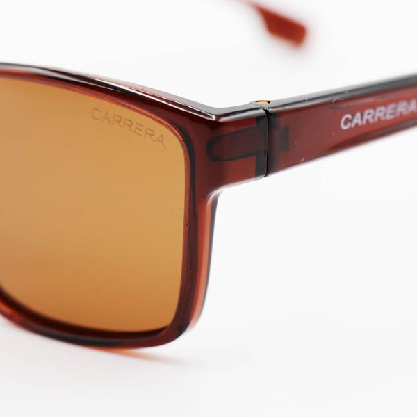 عکس از عینک آفتابی پلاریزه carrera با فریم مربعی شکل، قهوه ای براق و لنز قهوه ای تیره مدل 21103