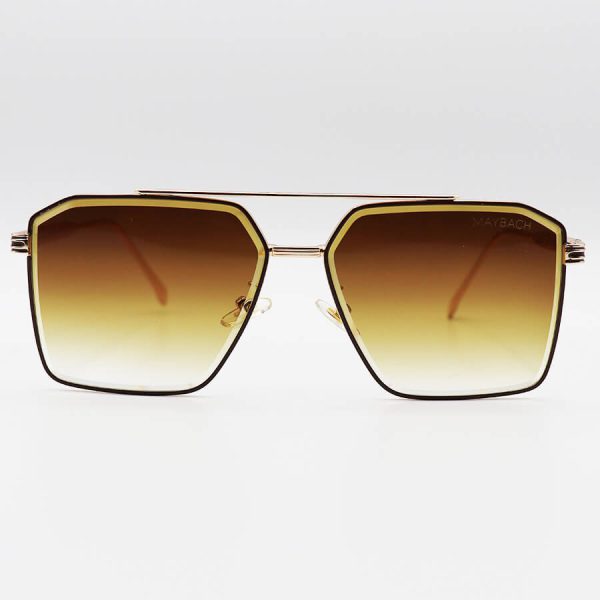 عکس از عینک آفتابی میباخ با فریم طلایی رنگ، شکل چند ضلعی و لنز قهوه ای سایه روشن مدل 22402