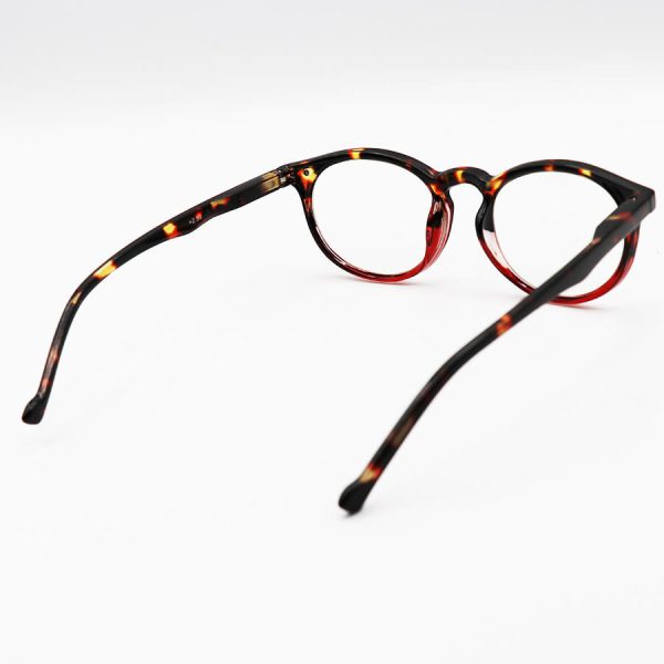عکس از عینک مطالعه نزدیک بین با لنز بلوکات، فریم هاوانا، شکل گرد و دسته فنری مدل arz05