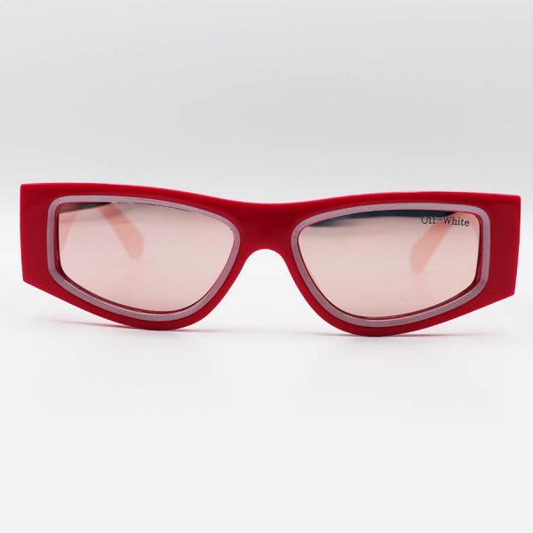 عکس از عینک آفتابی off-white با فریم فانتزی، رنگ صورتی، دسته پهن و لنز آینه ای و رزگلد مدل off-6