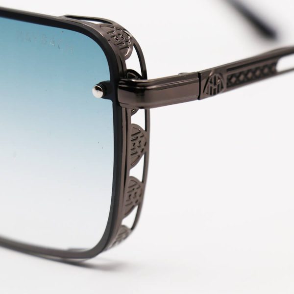 عکس از عینک آفتابی میباخ مستطیلی شکل با فریم رنگ نوک مدادی و لنز آبی سایه روشن مدل 5202