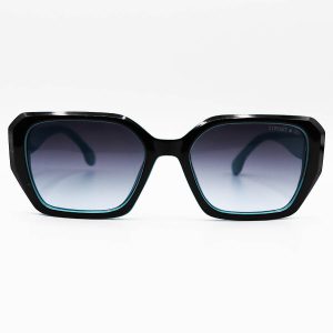 عکس از عینک آفتابی Tiffany با فریم سبز تیفانی و مشکی رنگ، مستطیلی شکل و لنز هایلایت مدل A80043