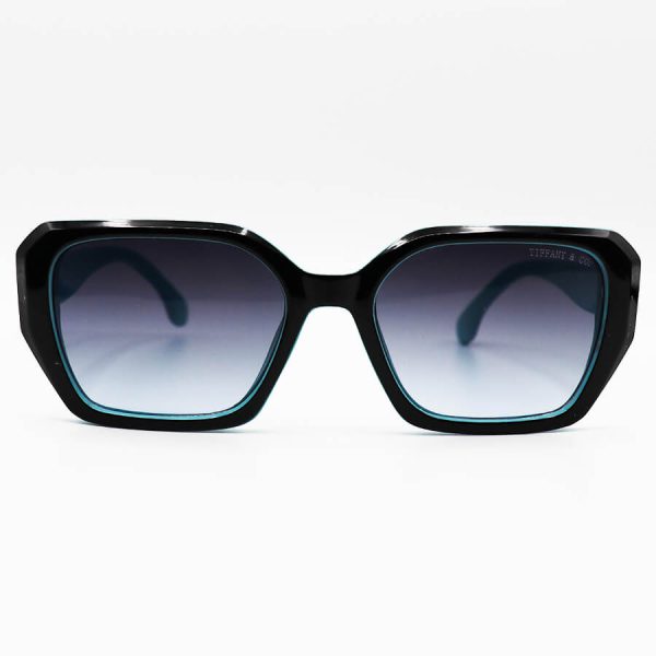 عکس از عینک آفتابی tiffany با فریم سبز تیفانی و مشکی رنگ، مستطیلی شکل و لنز هایلایت مدل a80043