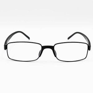 عکس از عینک مطالعه نزدیک بین با فریم مستطیلی شکل و دسته مشکی رنگ مدل R1658