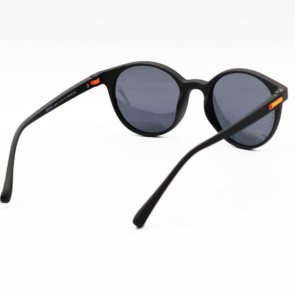 عکس از عینک آفتابی oga morel با فریم گرد، مشکی رنگ، عدسی پلاریزه و دودی تیره مدل 58994