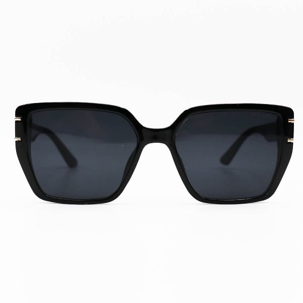 عکس از عینک آفتابی زنانه لویی ویتون با فریم مشکی رنگ، مربعی شکل و لنز دودی تیره مدل m9038
