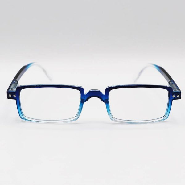 عکس از عینک مطالعه نزدیک بین با فریم رنگ آبی، شکل مستطیلی و دسته فنری مدل 22-10