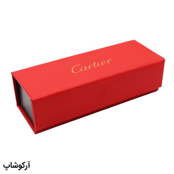 عکس از کیف عینک برند کارتیه cartier با رنگ قرمز، درب مگنتی و مستطیلی شکل مدل 992629