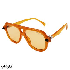 عکس از عینک آفتابی خلبانی Balenciaga با فریم نارنجی رنگ و لنز نارنجی روشن مدل SHA601
