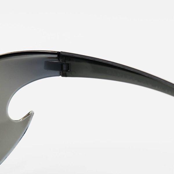 عکس از عینک آفتابی فانتزی اوکلی با فریم طرح کوسه ای و عدسی آینه ای و چند رنگ مدل ks700