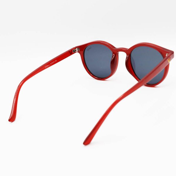 عکس از عینک آفتابی با فریم گرد، قرمز رنگ و لنز دودی تیره vintage مدل z3289
