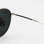 عکس از عینک آفتابی RAY-BAN با فریم گرد، نقره ای رنگ، عدسی سنگ و رنگ دودی تیره مدل 3447