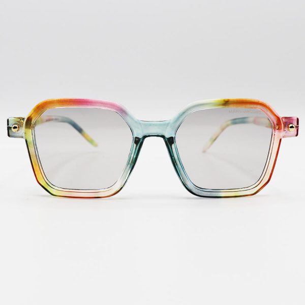 عکس از عینک آفتابی مارک جیکوبز با فریم مربعی شکل، چند رنگ، طرح نقطه ای و دسته مدادی مدل nog01