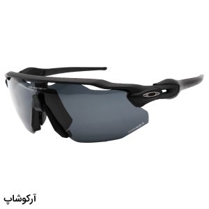 عکس از عینک ورزشی OAKLEY با فریم مشکی رنگ، 5 کاور لنز قابل تعویض و تجهیزات کامل مدل OO9442-0438