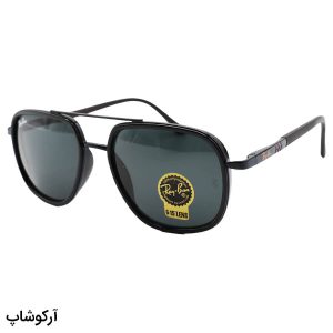 عکس از عینک آفتابی ریبن با فریم چندضلعی، مشکی رنگ، دسته فنری و لنز سنگ و دودی تیره مدل RB3118