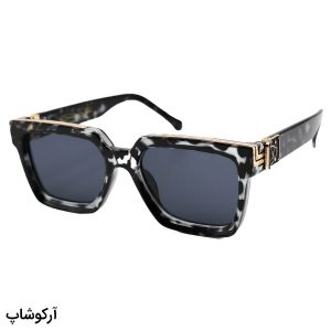 عکس از عینک آفتابی لویی ویتون طرح میلیونر با فریم دو رنگ، مستطیلی شکل و لنز دودی تیره مدل 96008