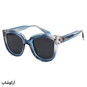 عکس از عینک آفتابی زنانه DIOR با فریم آبی رنگ، مربعی شکل و عدسی دودی تیره و پلاریزه مدل P58971