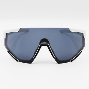 عکس از عینک ورزشی با فریم رنگ سفید مات و عدسی دودی تیره برند PRADA مدل ZS2316