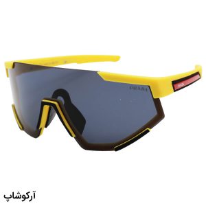 عکس از عینک ورزشی با فریم رنگ زرد مات و عدسی دودی تیره برند پرادا مدل ZS2316