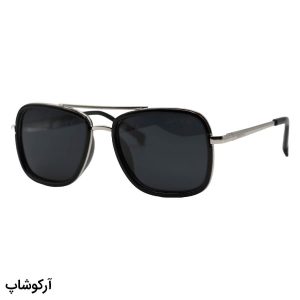 عکس از عینک آفتابی Carrera با فریم شکل مربعی، رنگ مشکی و نقره‌ای و لنز دودی و پلاریزه مدل C426