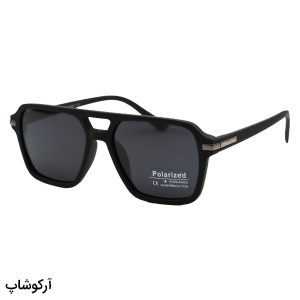 عکس از عینک آفتابی PRADA با فریم خلبانی، رنگ مشکی مات و لنز پلاریزه و دودی تیره مدل P9842