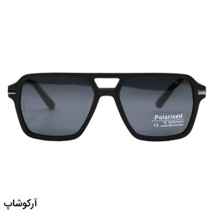 عکس از عینک آفتابی PRADA با فریم خلبانی، رنگ مشکی مات و لنز پلاریزه و دودی تیره مدل P9842