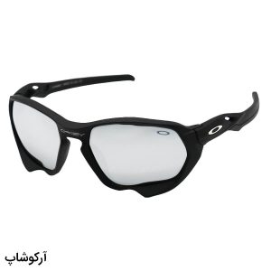 عکس از عینک آفتابی ورزشی با فریم رنگ مشکی مات، لنز آینه ای و نقره ای رنگ برند Oakley مدل 2742