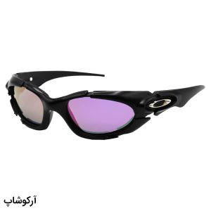 عکس از عینک آفتابی اوکلی با فریم رنگ مشکی، لنز پلاریزه و آینه ای (بنفش) به همراه پک اصلی مدل 9367 - Plate