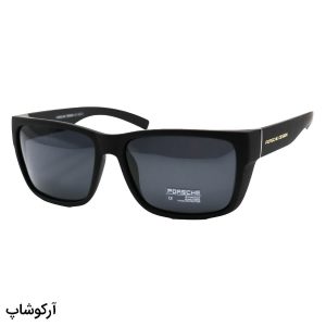 عکس از عینک آفتابی پلاریزه پورشه دیزاین با فریم مستطیلی، مشکی مات، بیس دار و لنز دودی مدل P915