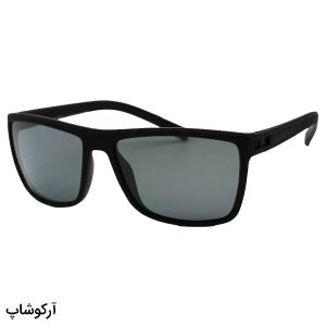 عکس از عینک آفتابی OGA با فریم مشکی مات، مربعی شکل و لنز پلاریزه، آنتی رفلکس و دودی مدل 7915