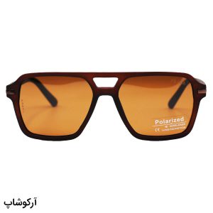 عکس از عینک آفتابی PRADA با فریم خلبانی، رنگ قهوه ای مات و لنز پلاریزه و قهوه ای تیره مدل P9842