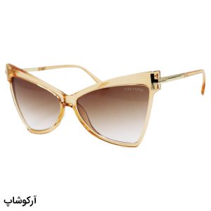 عکس از عینک آفتابی زنانه TOM FORD با فریم گربه ای، رنگ عسلی و لنز قهوه ای هایلایت مدل GO370