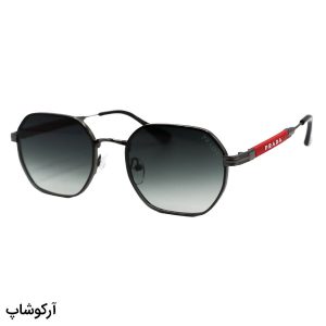 عکس از عینک آفتابی PRADA با فریم رنگ نوک مدادی، شکل چندضلعی و لنز سبز سایه روشن مدل 0548
