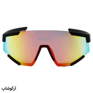 عکس از عینک ورزشی پرادا با فریم رنگ مشکی مات، لنز آینه ای و رنگ پوششی چند رنگ مدل 23053