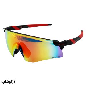 عکس از عینک ورزشی اوکلی با دسته مشکی و قرمز، لنز آینه ای، چند رنگ و UV400 مدل OO9471