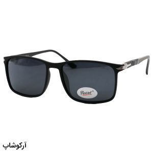 عکس از عینک آفتابی Persol با فریم مستطیلی، رنگ مشکی مات، دسته طوسی و لنز پلاریزه مدل P3219