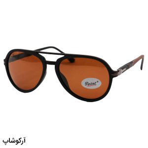 عکس از عینک آفتابی پرسول با فریم خلبانی، رنگ قهوه ای مات، دسته فنری و لنز تیره و پلاریزه مدل P3217