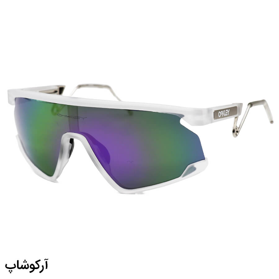 Colorless-Frame-And-Silver-Handle-And-Mirror-Uv-Protection-Lens-Oakley-Sunglasses-Model-Wt2958-Sh-1 عکس از عینک ورزشی اوکلی با فریم شفاف، دسته نقره ای، لنز آینه ای و چند رنگ مدل wt2958