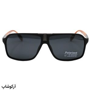 عکس از عینک آفتابی پورشه دیزاین با فریم مشکی مات، چند ضلعی، دسته قهوه ای و لنز پلاریزه مدل P9806