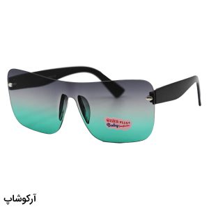 عکس از عینک آفتابی بچگانه فریلس، با دسته مشکی مات، شکل مربعی و لنز سبز سایه روشن مدل MO-21