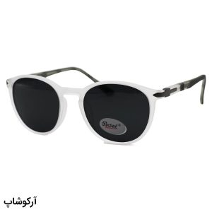 عکس از عینک آفتابی پرسول با فریم گرد، رنگ سفید یخی، دسته طوسی و لنز دودی و پلاریزه مدل P3222