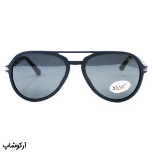 عکس از عینک آفتابی پرسول با فریم شکل خلبانی، رنگ سرمه ای مات، دسته طوسی و لنز پلاریزه مدل P3217