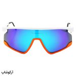 عکس از عینک ورزشی OAKLEY با فریم رنگ سفید و نارنجی، دسته نقره ای، لنز آینه ای و رنگ آبی مدل WT2958